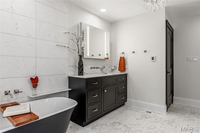 12829 Topping Acres Street, Town And Country, MO 63131
