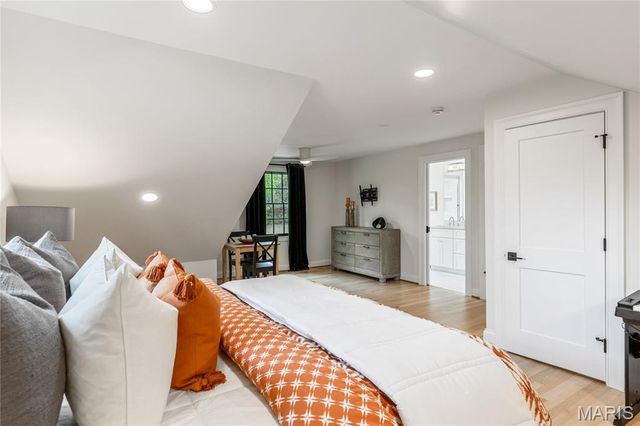12829 Topping Acres Street, Town And Country, MO 63131
