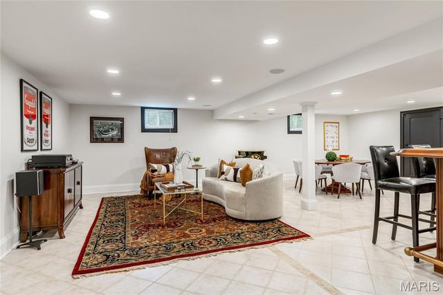 12829 Topping Acres Street, Town And Country, MO 63131