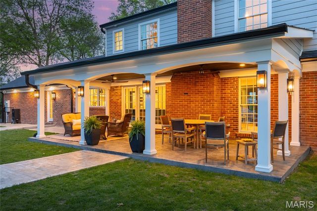 12829 Topping Acres Street, Town And Country, MO 63131