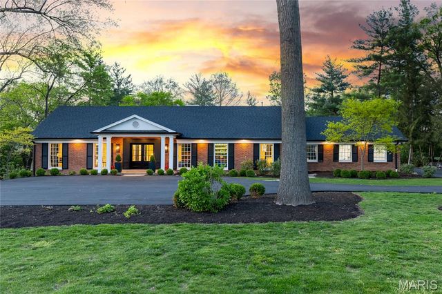 12829 Topping Acres Street, Town And Country, MO 63131