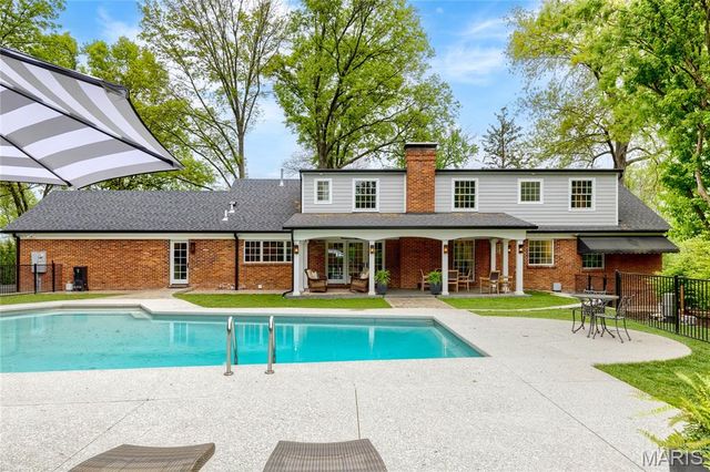 12829 Topping Acres Street, Town And Country, MO 63131