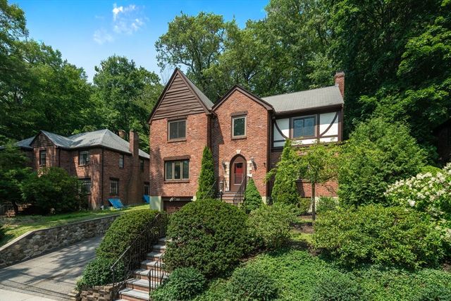 142 Beverly Rd., Brookline, MA 02467