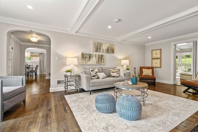 142 Beverly Rd., Brookline, MA 02467