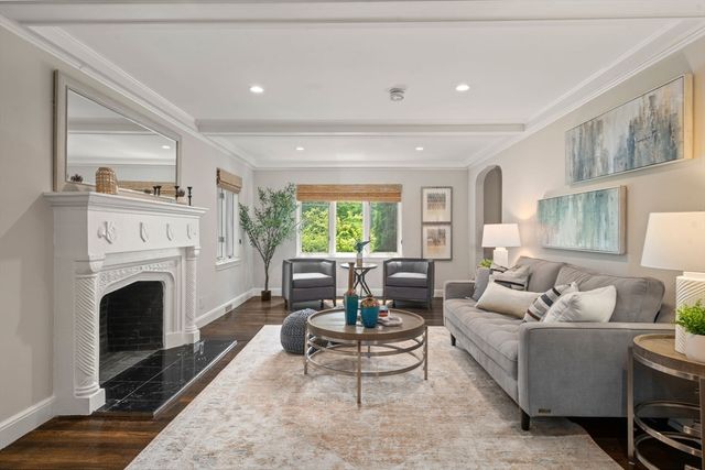 142 Beverly Rd., Brookline, MA 02467
