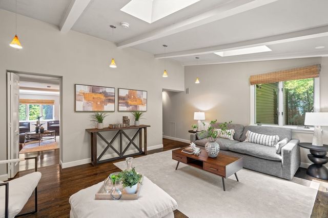 142 Beverly Rd., Brookline, MA 02467