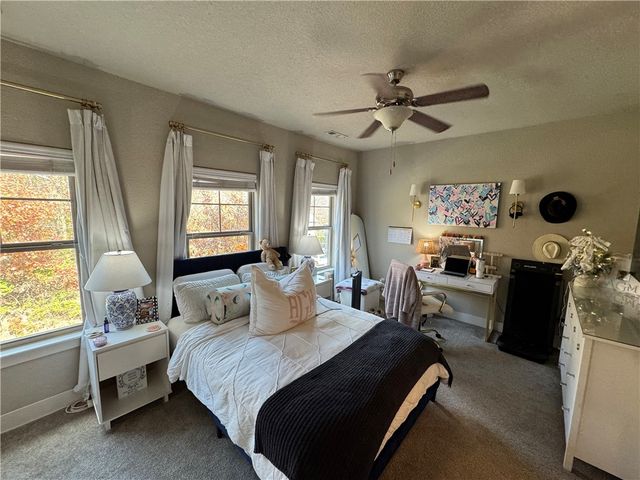 1695 Nettleship Street, Fayetteville, AR 72701