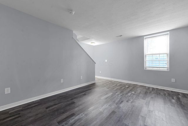 8326 Bruntsfield Road, Columbus, OH 43235