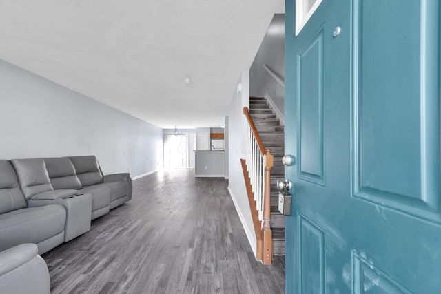 8326 Bruntsfield Road, Columbus, OH 43235