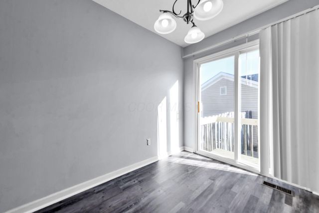 8326 Bruntsfield Road, Columbus, OH 43235