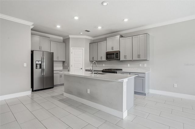 8598 CAMPUS WOODS WAY, New Port Richey, FL 34655