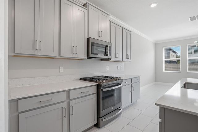 8598 CAMPUS WOODS WAY, New Port Richey, FL 34655