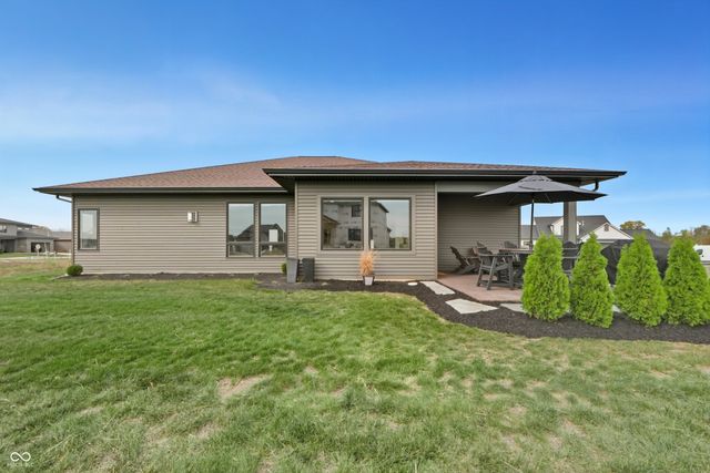535 Ridley Park Way, Huntertown, IN 46748