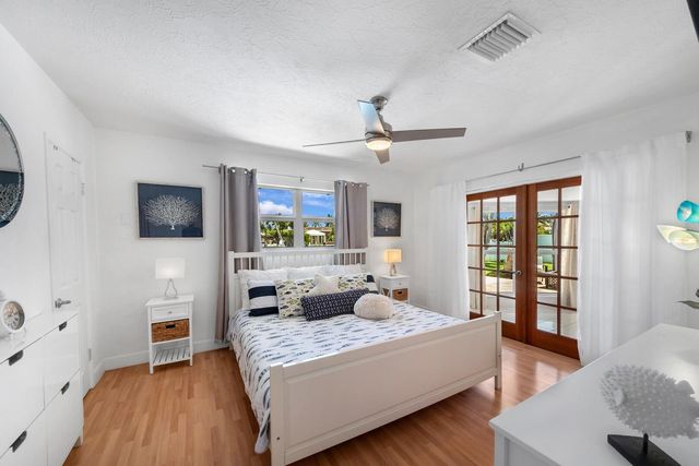 220 SE 2nd Avenue, Pompano Beach, FL 33060