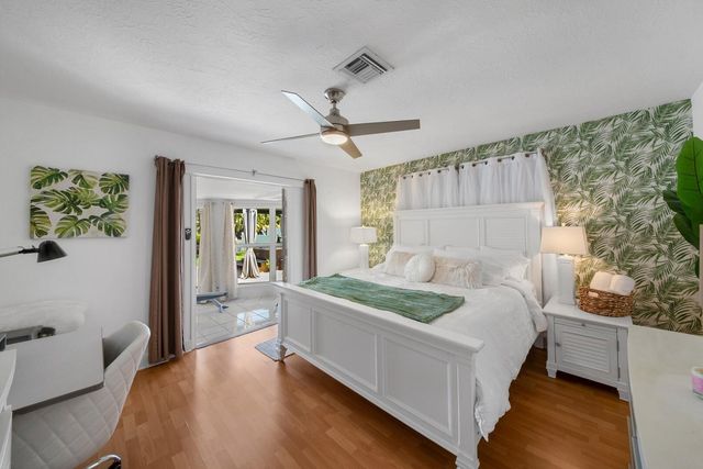 220 SE 2nd Avenue, Pompano Beach, FL 33060