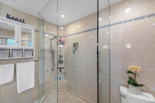 220 SE 2nd Avenue, Pompano Beach, FL 33060