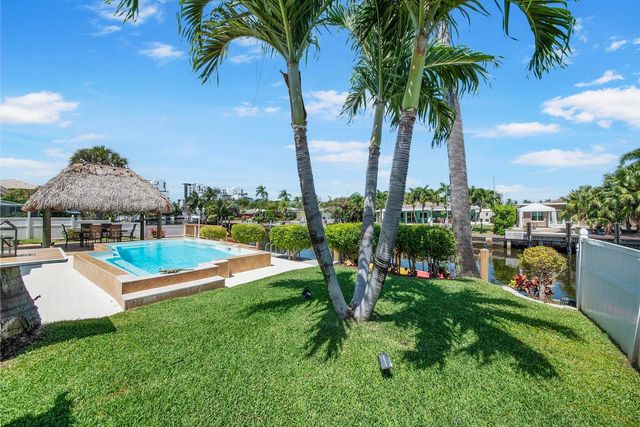 220 SE 2nd Avenue, Pompano Beach, FL 33060