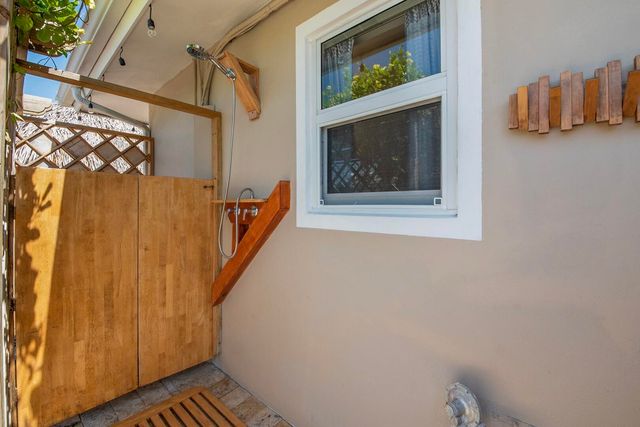 220 SE 2nd Avenue, Pompano Beach, FL 33060