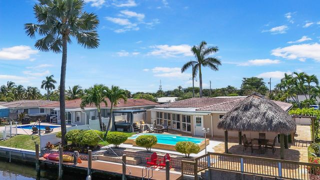 220 SE 2nd Avenue, Pompano Beach, FL 33060