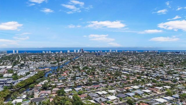 220 SE 2nd Avenue, Pompano Beach, FL 33060
