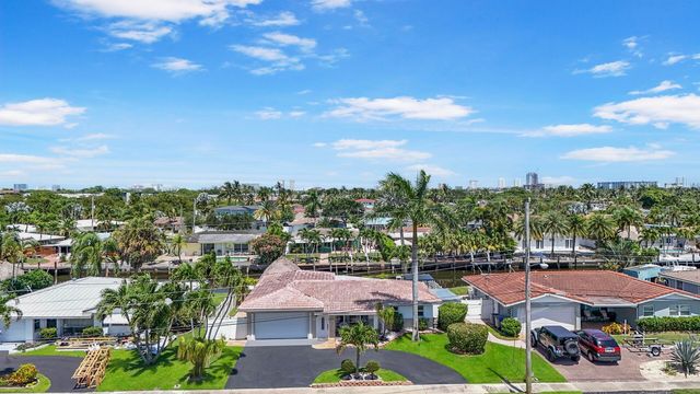 220 SE 2nd Avenue, Pompano Beach, FL 33060