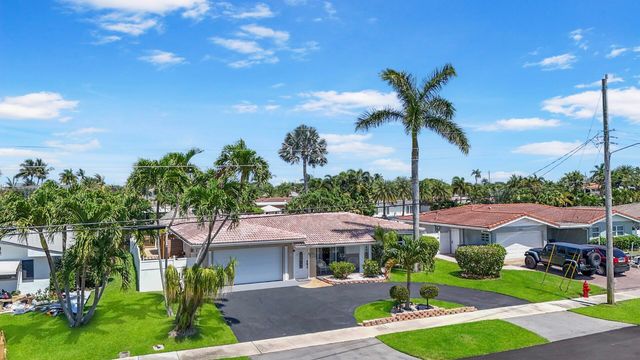 220 SE 2nd Avenue, Pompano Beach, FL 33060