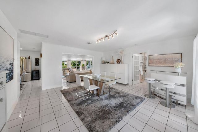 220 SE 2nd Avenue, Pompano Beach, FL 33060