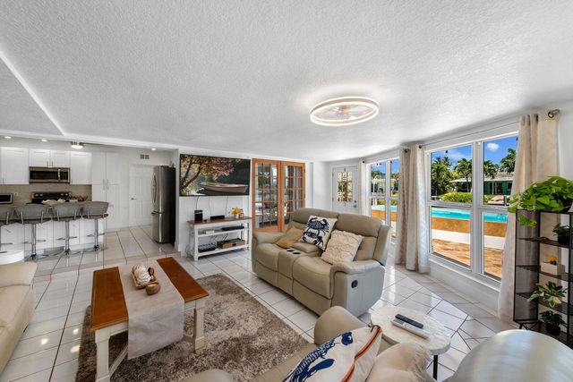 220 SE 2nd Avenue, Pompano Beach, FL 33060