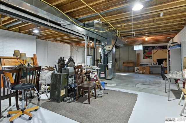 16125 Timberlane Drive, Omaha, NE 68136