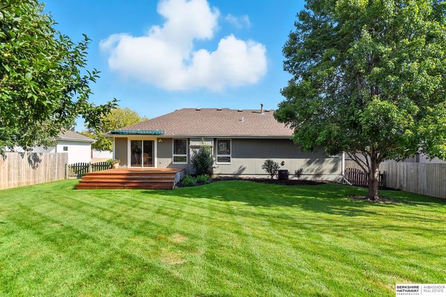 16125 Timberlane Drive, Omaha, NE 68136