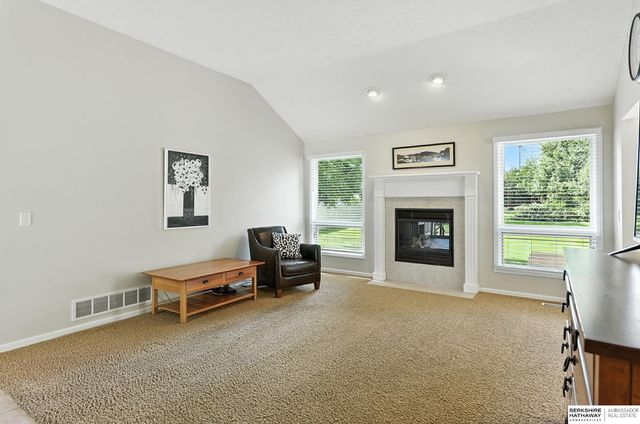 16125 Timberlane Drive, Omaha, NE 68136