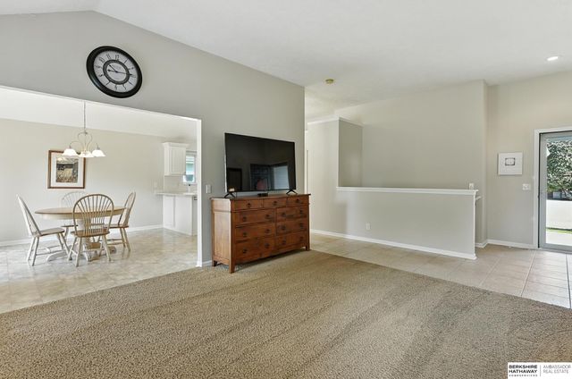 16125 Timberlane Drive, Omaha, NE 68136