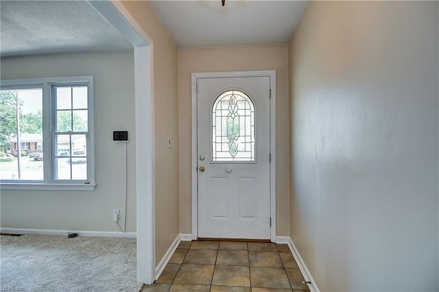 1633 Guthrie ST, Virginia Beach, VA 23464