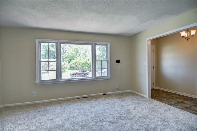 1633 Guthrie ST, Virginia Beach, VA 23464