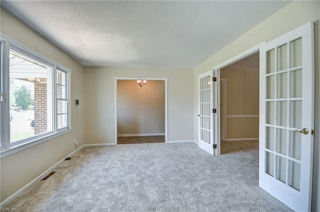 1633 Guthrie ST, Virginia Beach, VA 23464