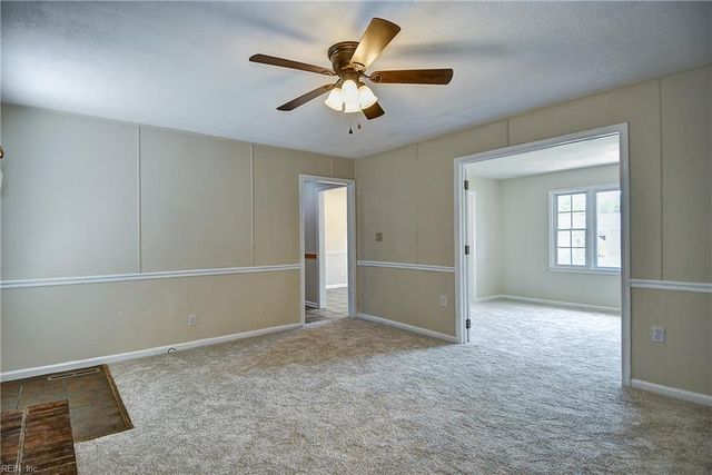 1633 Guthrie ST, Virginia Beach, VA 23464