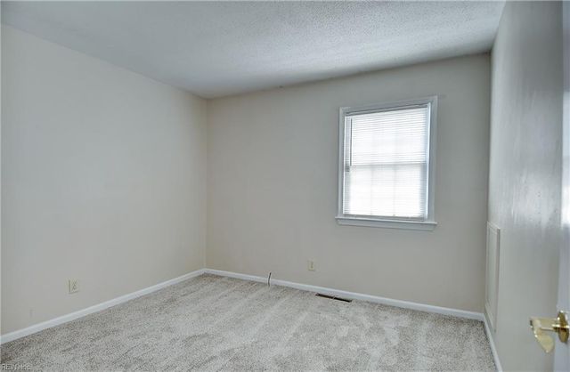1633 Guthrie ST, Virginia Beach, VA 23464