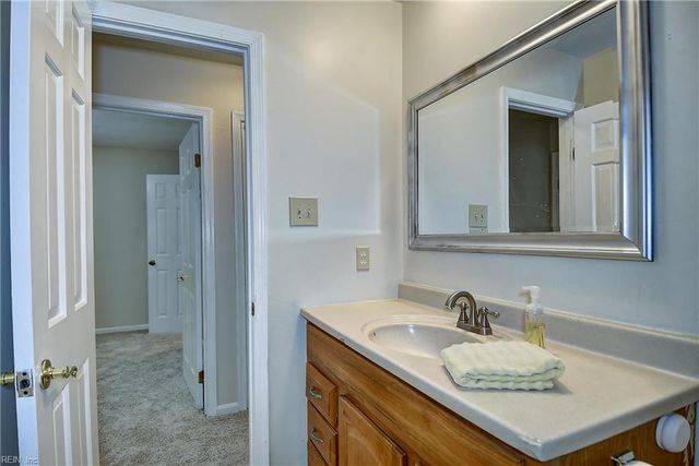 1633 Guthrie ST, Virginia Beach, VA 23464