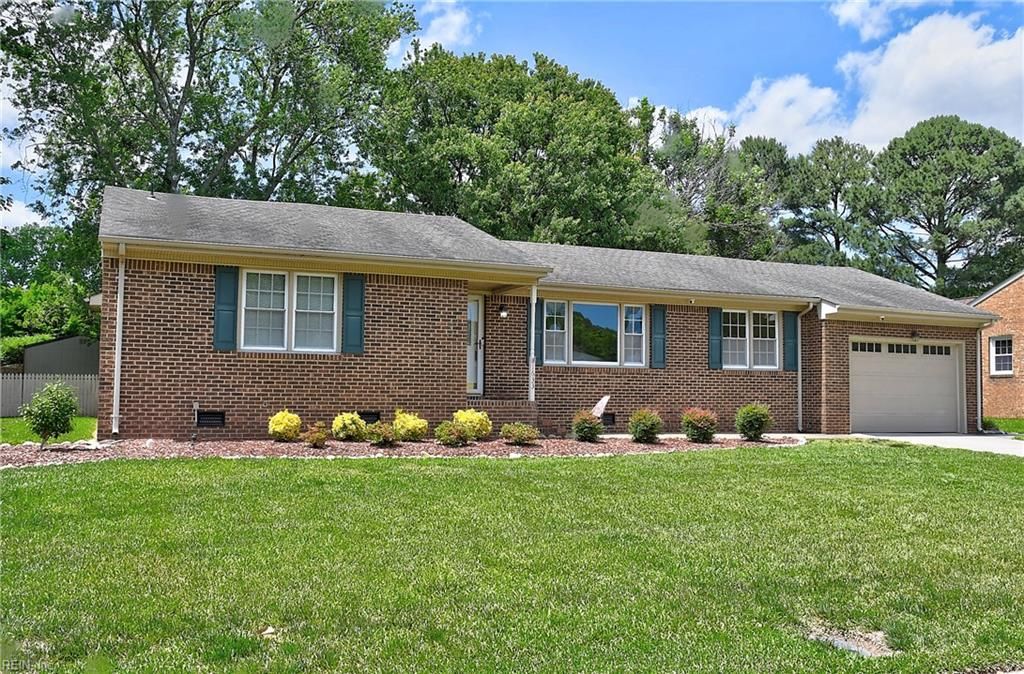 1633 Guthrie ST, Virginia Beach, VA 23464