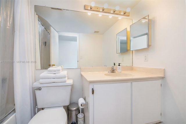 7601 E Treasure Dr 623, North Bay Village, FL 33141