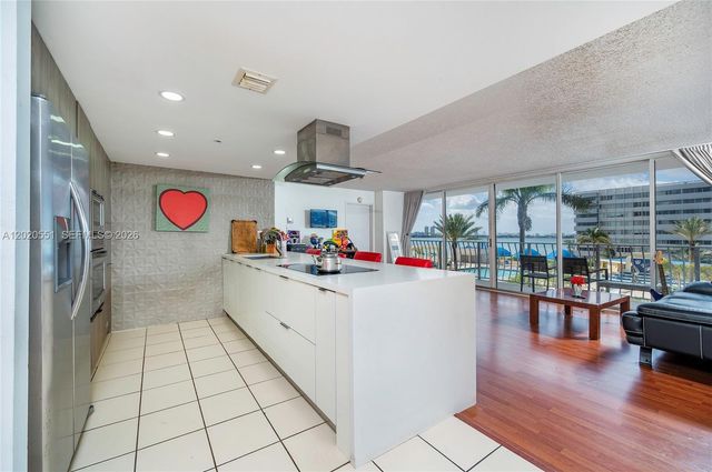 7601 E Treasure Dr 623, North Bay Village, FL 33141