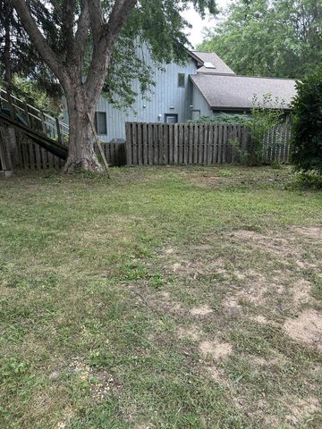 3601 S Barker LANE, Appleton, WI 54915