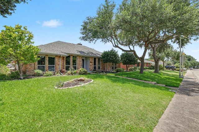 12706 Whispering Hills Drive, Dallas, TX 75243