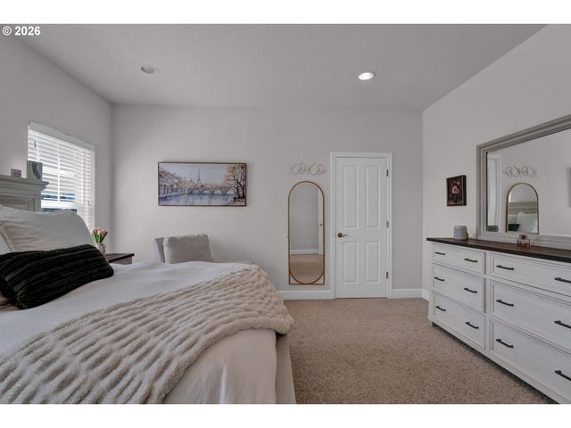 685 ST ANDREWS Loop, Creswell, OR 97426