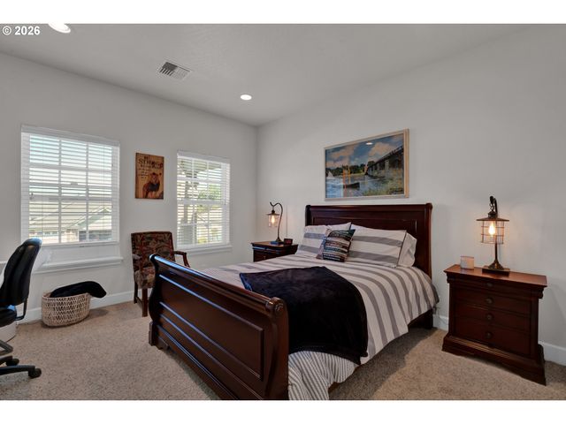 685 ST ANDREWS Loop, Creswell, OR 97426