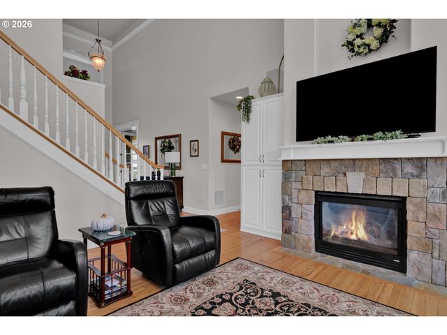 685 ST ANDREWS Loop, Creswell, OR 97426