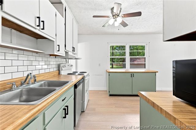 3229 Sunnyside School Rd, Fayetteville, NC 28312
