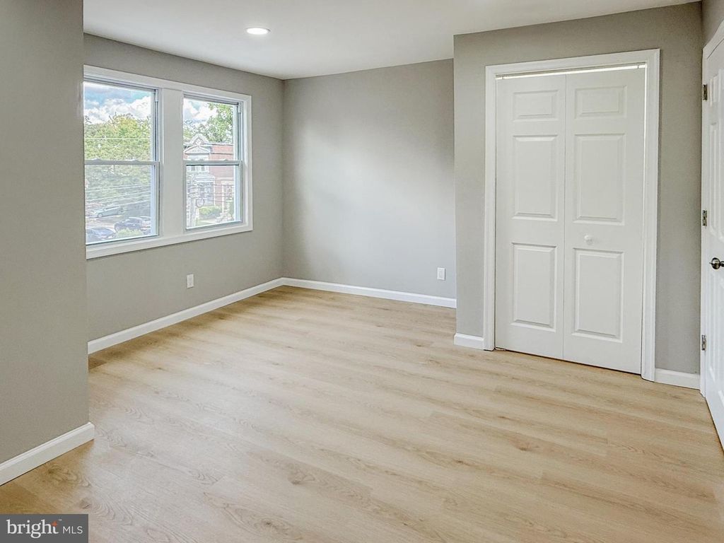 93 N UNION AVE, Lansdowne, PA 19050