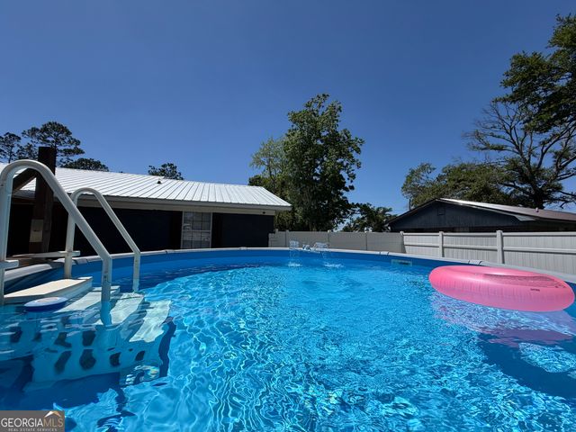 53 Carey Drive, Hazlehurst, GA 31539