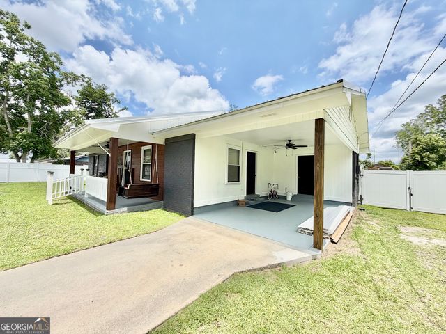 53 Carey Drive, Hazlehurst, GA 31539